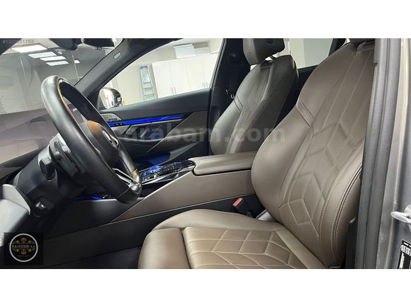 BMW İ5 eDRİVE 40 M SPORT