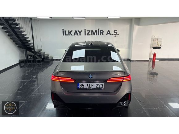 BMW İ5 eDRİVE 40 M SPORT