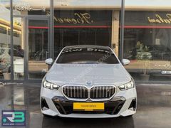 BOYASIZ BMW İ5 20 JANT HEAD-UP B&W 360K ISITMA SOĞUTMA E-SİM