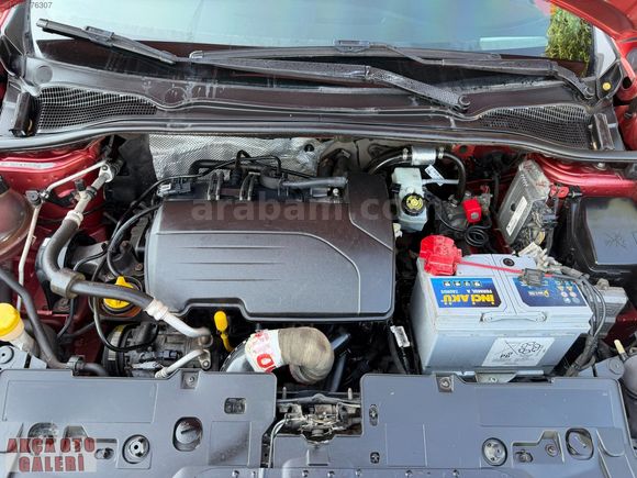 AKÇA OTODAN 2013 MODEL 136.000 KM DE 1.2 16V KLİMALI CLİO İCON