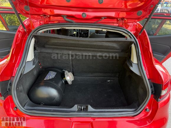 AKÇA OTODAN 2013 MODEL 136.000 KM DE 1.2 16V KLİMALI CLİO İCON