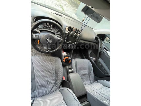 Volkswagen Golf 1.6 TDi Comfortline 2011 Model 
