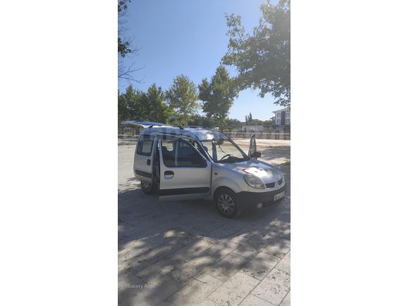 Sahibinden Renault Kangoo Multix 1.5 dCi Expression 2004 Model