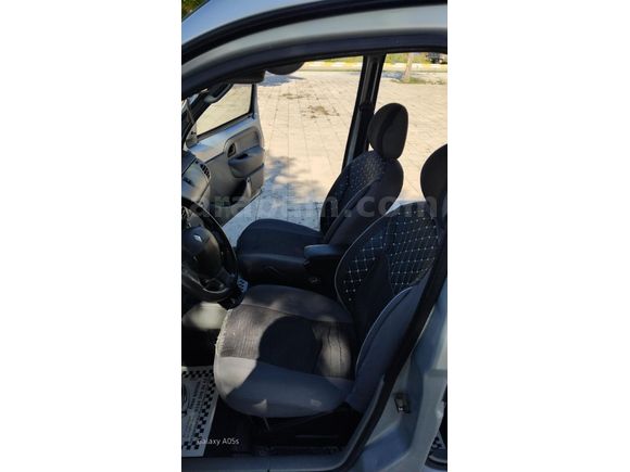Sahibinden Renault Kangoo Multix 1.5 dCi Expression 2004 Model