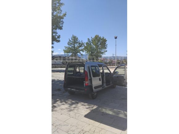 Sahibinden Renault Kangoo Multix 1.5 dCi Expression 2004 Model
