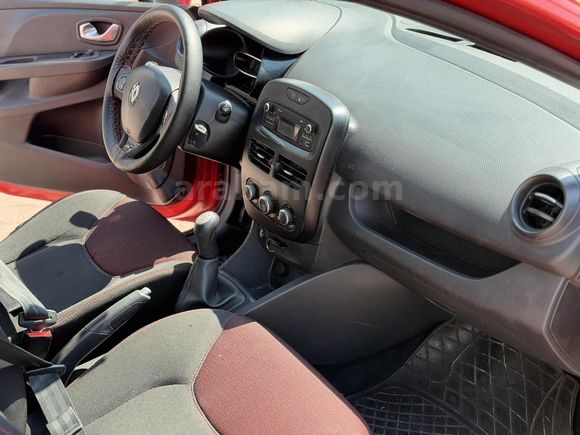 ECT'DEN 2015 HATASIZ 180.000 KMDE CLİO KIRMIZI