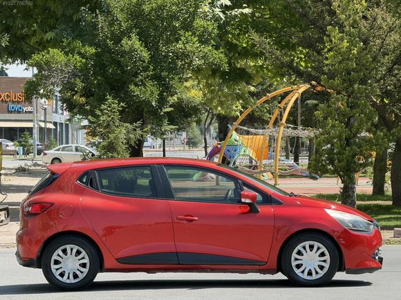 ECT'DEN 2015 HATASIZ 180.000 KMDE CLİO KIRMIZI