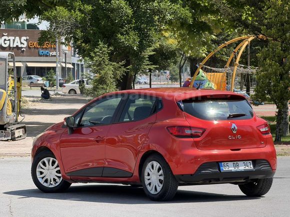 ECT'DEN 2015 HATASIZ 180.000 KMDE CLİO KIRMIZI