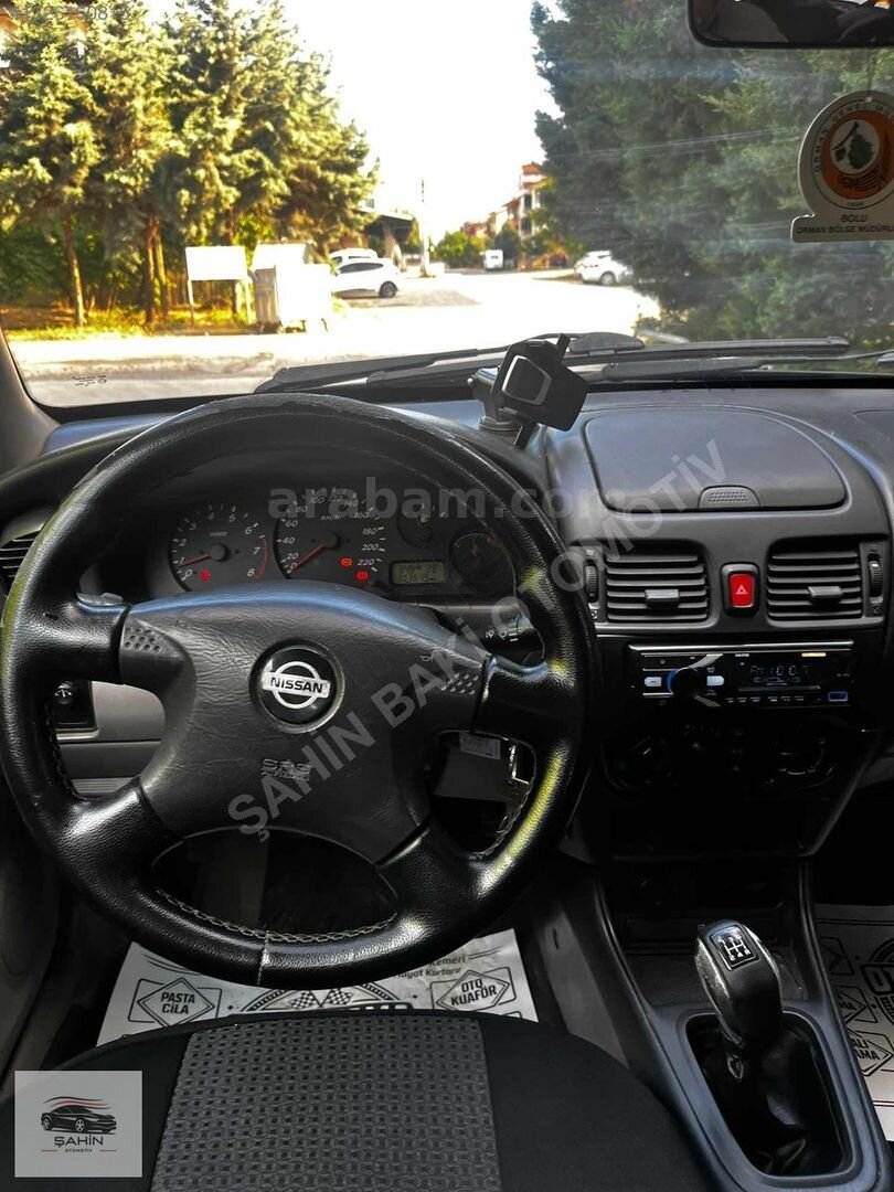 Galeriden Nissan Almera 1.5 Comfort 2001 Model Düzce 300.000 km Siyah 7