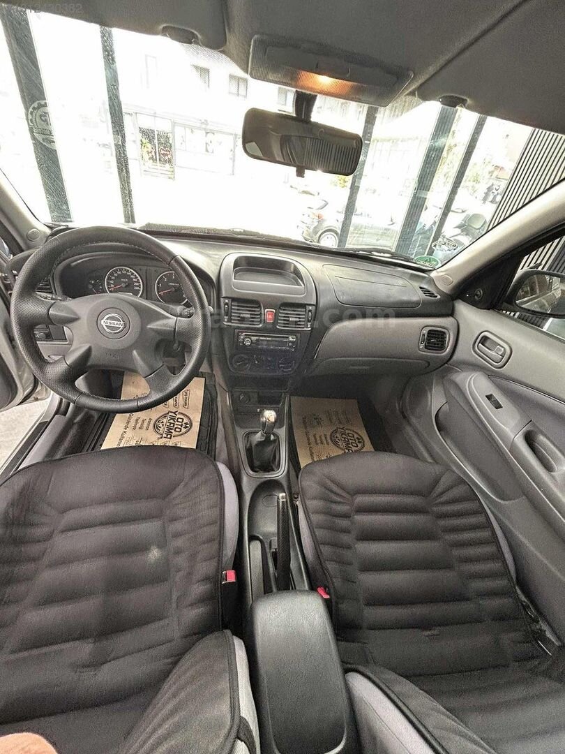 Galeriden Nissan Almera 1.5 Visia 2003 Model İstanbul 155.284 km Gri 7