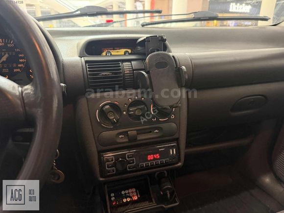 Full Bakımlı Eksiksiz Opel Corsa 1.4 GLS