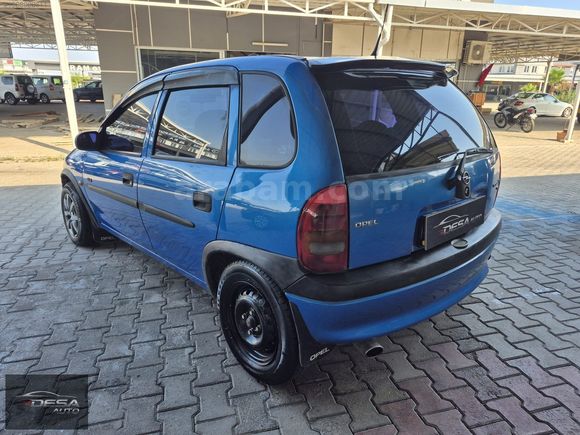 DESA AUTO'DAN 2000 OPEL CORSA 1.4 KLİMALI SORUNSUZ