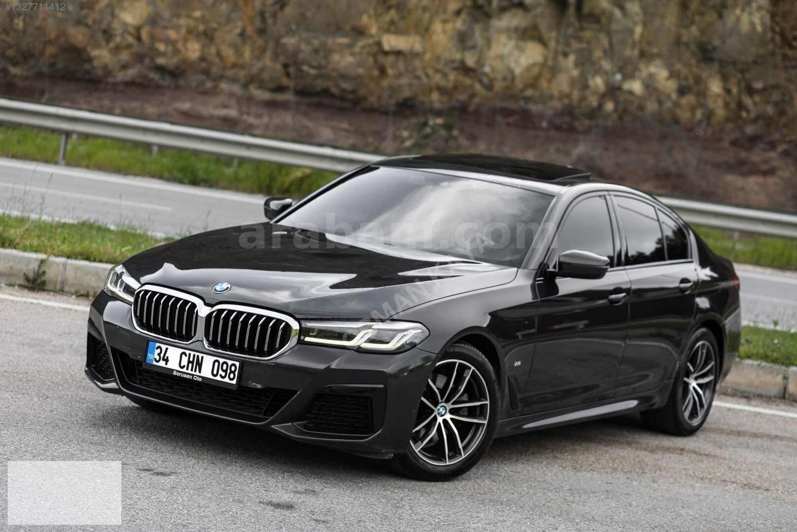 Galeriden BMW 5 Serisi 520i Special Edition M Sport 2020 Model Çorum 200.000 km Füme 3