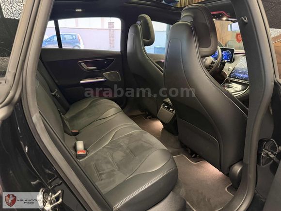 ASLANOĞLU PLAZA'DAN 2023 EQE 350 MAG 4MATİC ARKA AKS HATASIZ