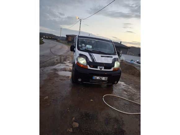 Sahibinden Renault Trafic Multix 1.9 dCi Grand Confort 2004 Model