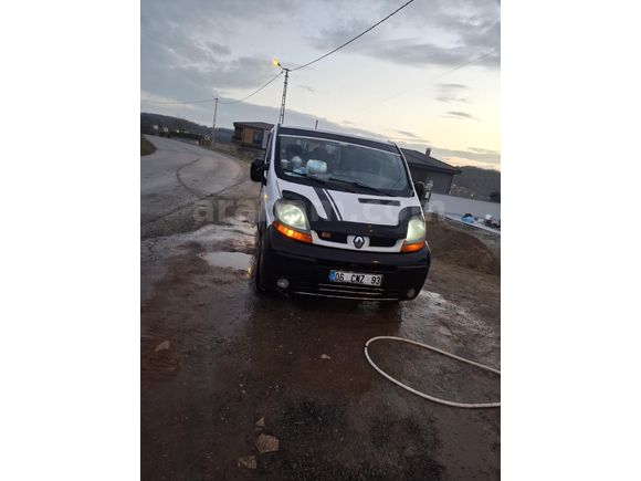 Sahibinden Renault Trafic Multix 1.9 dCi Grand Confort 2004 Model