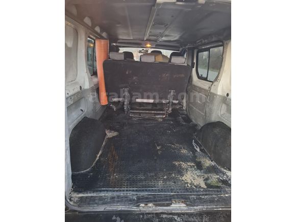 Sahibinden Renault Trafic Multix 1.9 dCi Grand Confort 2004 Model