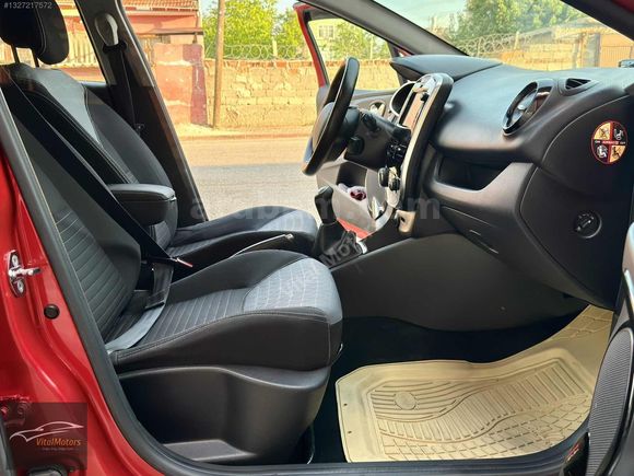VitalMotors'dan 2015 RENAULT CLİO 1.5 DCİ ICON