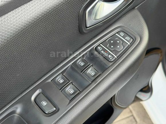 ASM MOTORS 2019 CLİO ICON EDC DÜŞÜK KM