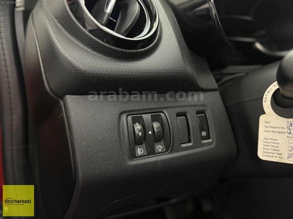 OTOMERKEZI ESKISEHIR den 2019 MODEL 1.5DCI ICON CLIO