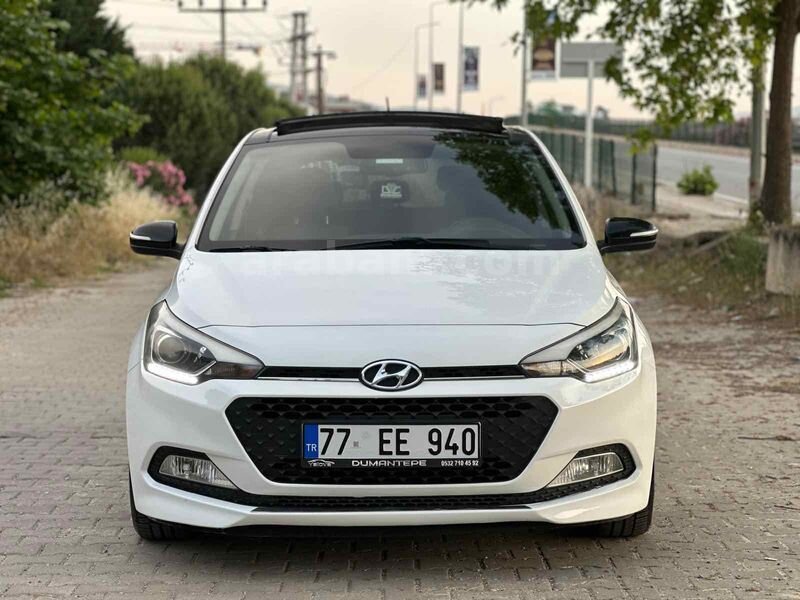 Sahibinden Hyundai i20 1.4 MPI Elite Smart 2015 Model Yalova 110.000 km Beyaz