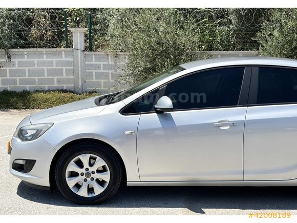 ASTRA 1.6 CDTİ-BOYASIZ-DEĞİŞENSİZ-TRAMERSİZ-ORJİNAL