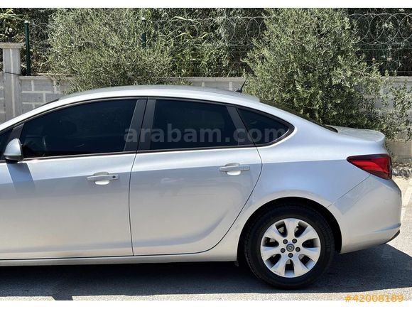 ASTRA 1.6 CDTİ-BOYASIZ-DEĞİŞENSİZ-TRAMERSİZ-ORJİNAL