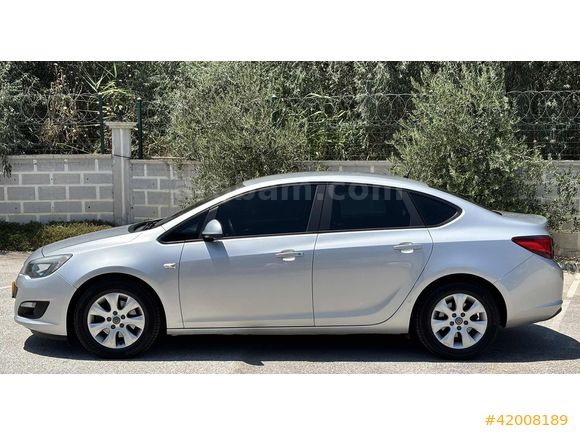 ASTRA 1.6 CDTİ-BOYASIZ-DEĞİŞENSİZ-TRAMERSİZ-ORJİNAL