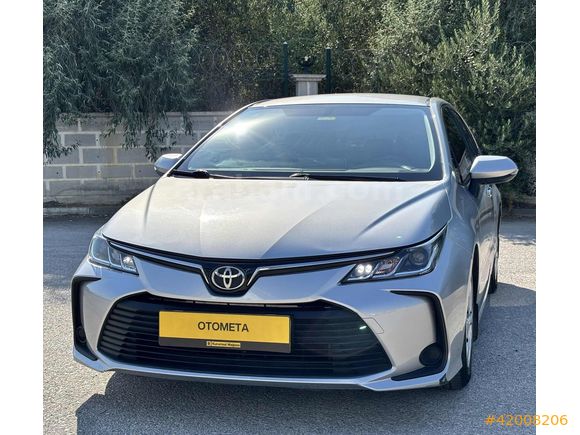 COROLLA 1.5 VİSİON-42.000 KM-BOYASIZ-DEĞİŞENSİZ-TRAMERSİZ