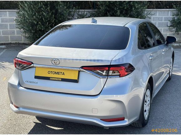 COROLLA 1.5 VİSİON-42.000 KM-BOYASIZ-DEĞİŞENSİZ-TRAMERSİZ