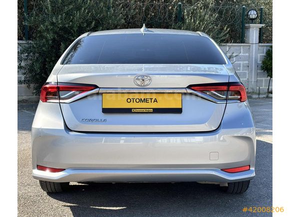 COROLLA 1.5 VİSİON-42.000 KM-BOYASIZ-DEĞİŞENSİZ-TRAMERSİZ