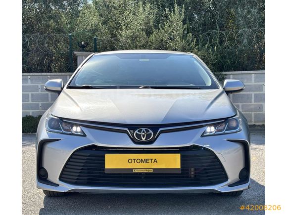 COROLLA 1.5 VİSİON-42.000 KM-BOYASIZ-DEĞİŞENSİZ-TRAMERSİZ