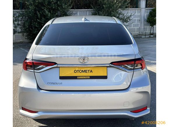 COROLLA 1.5 VİSİON-42.000 KM-BOYASIZ-DEĞİŞENSİZ-TRAMERSİZ
