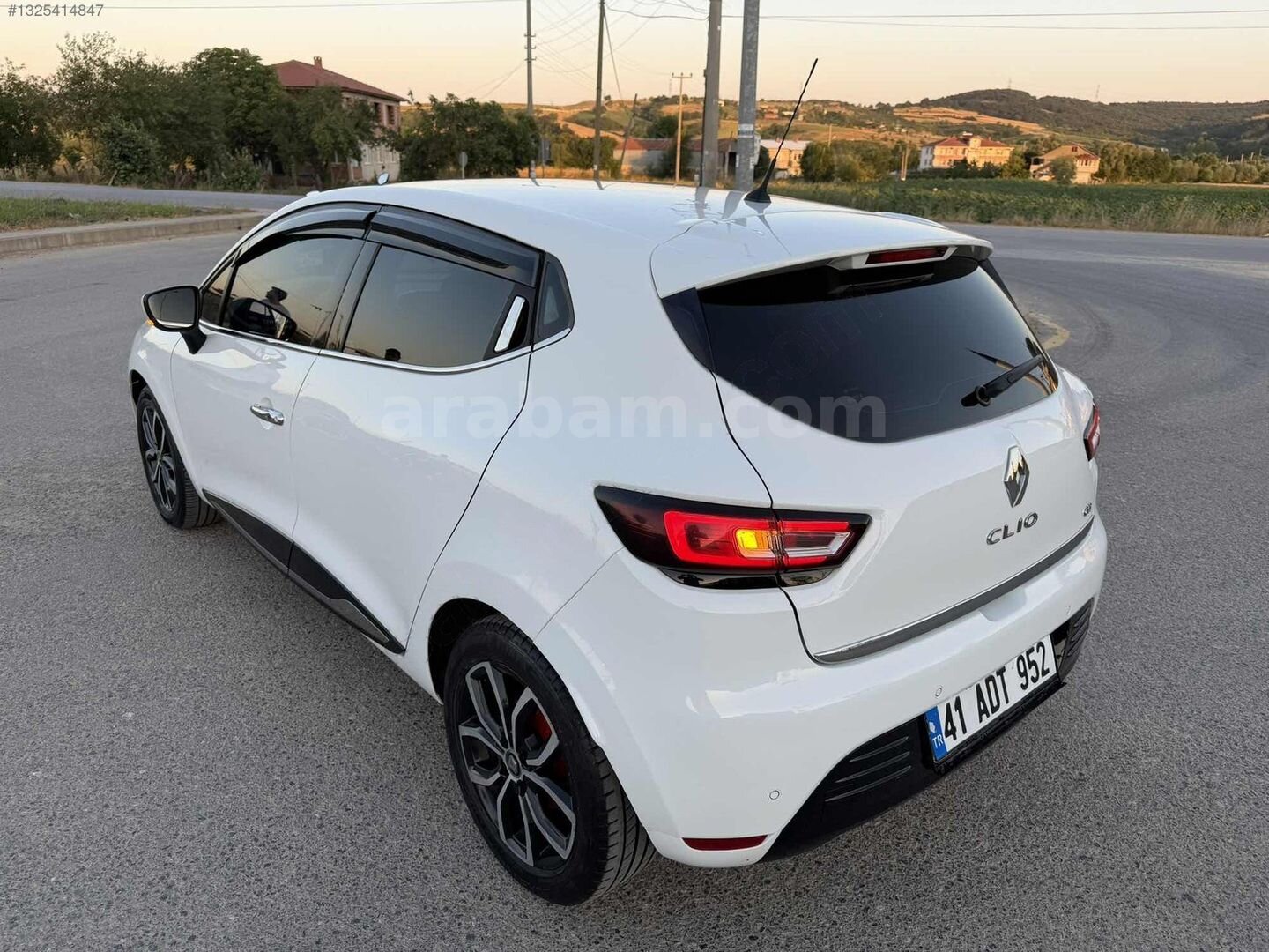 Galeriden Renault Clio 1.5 dCi Icon 2017 Model Sakarya 107.000 km Beyaz 7