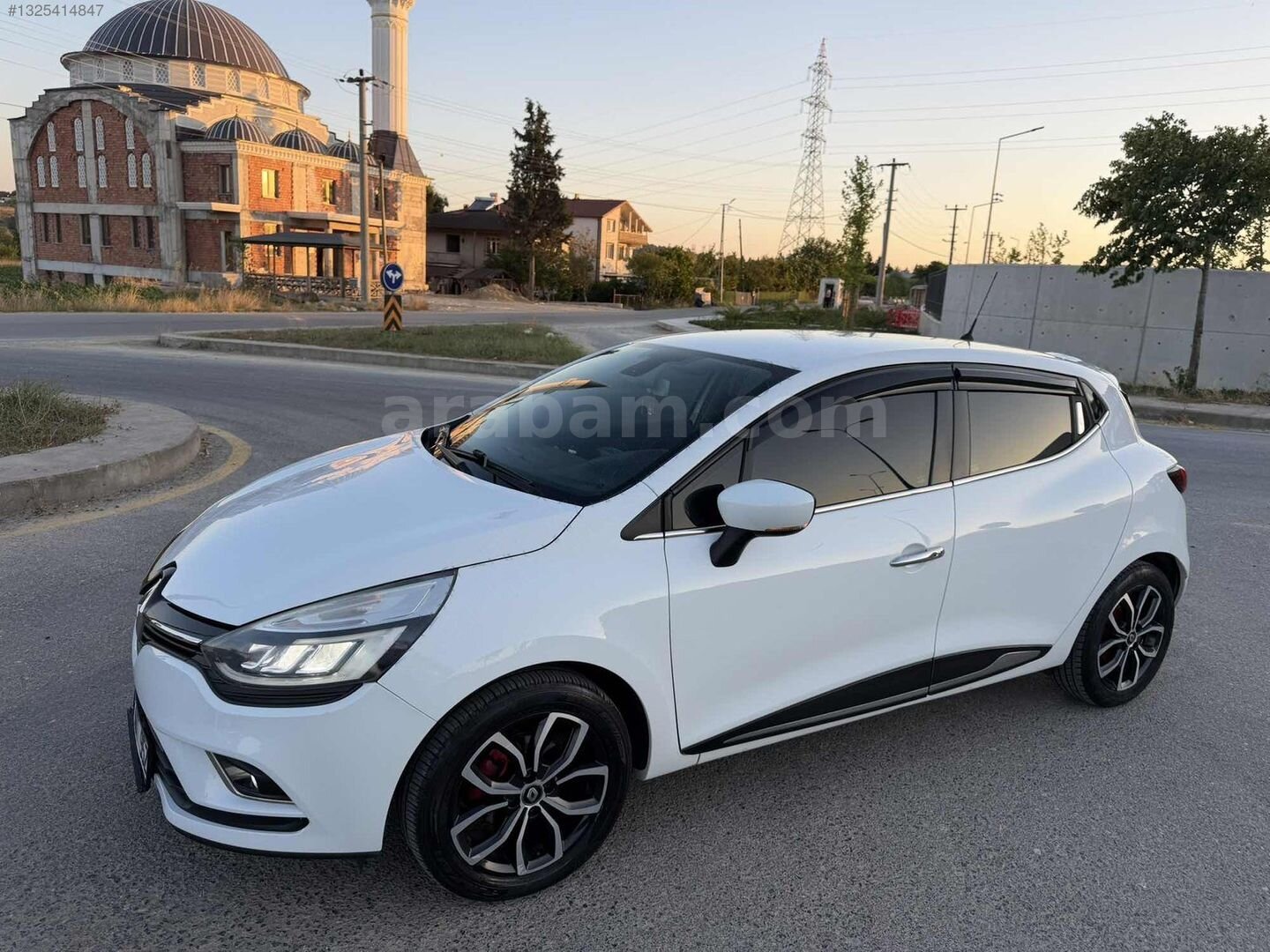 Galeriden Renault Clio 1.5 dCi Icon 2017 Model Sakarya 107.000 km Beyaz 3