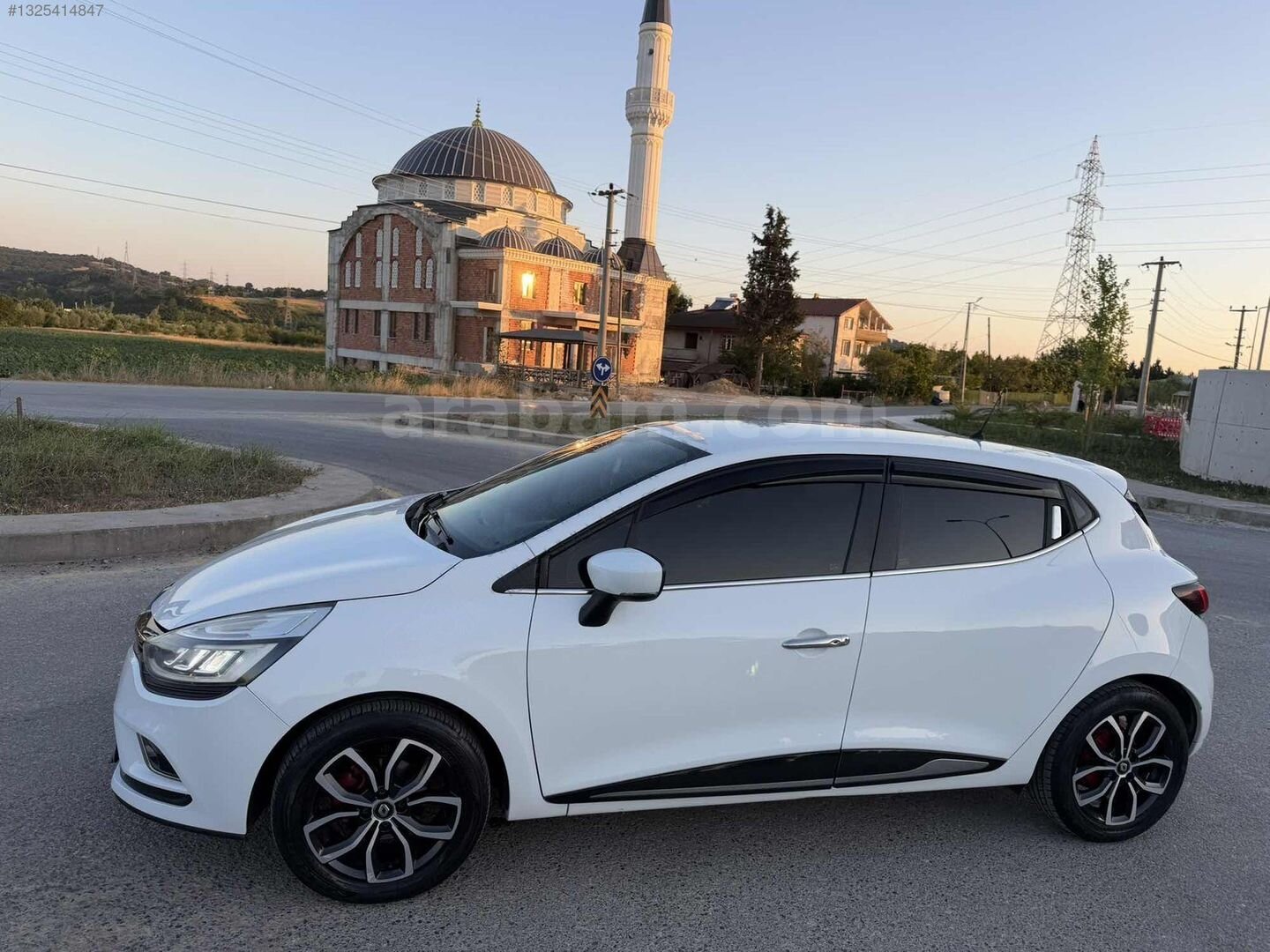 Galeriden Renault Clio 1.5 dCi Icon 2017 Model Sakarya 107.000 km Beyaz 4