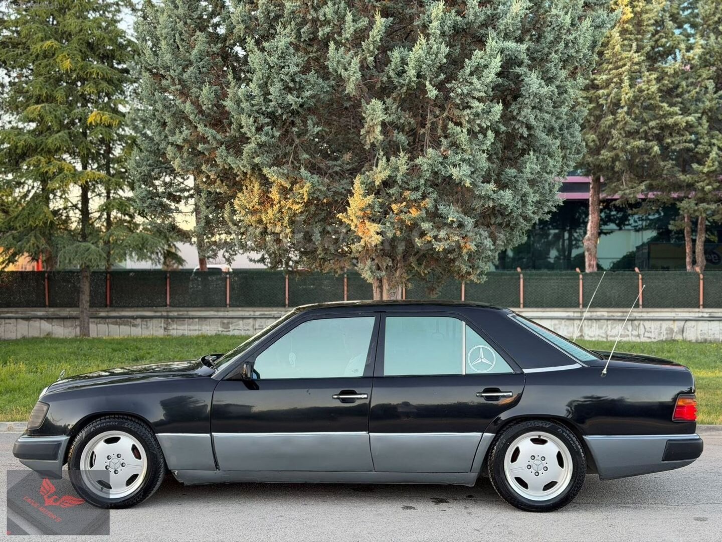 Galeriden Mercedes - Benz 200 E 1990 Model Konya 307.000 km Siyah 7