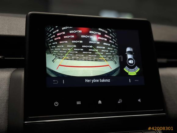 BEY-CARS CLİO 2025 6.100KM BOYASIZ EVOLUTİON 1.0TCE