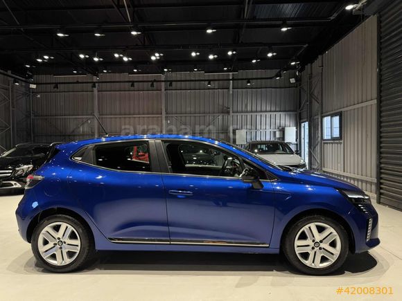 BEY-CARS CLİO 2025 6.100KM BOYASIZ EVOLUTİON 1.0TCE