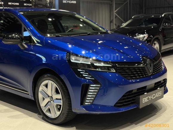 BEY-CARS CLİO 2025 6.100KM BOYASIZ EVOLUTİON 1.0TCE