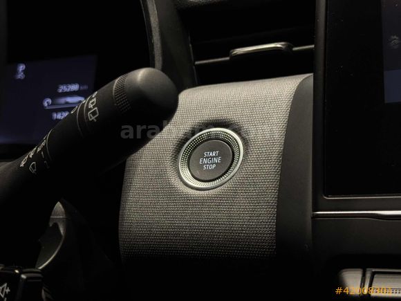BEY-CARS CLİO 2025 6.100KM BOYASIZ EVOLUTİON 1.0TCE
