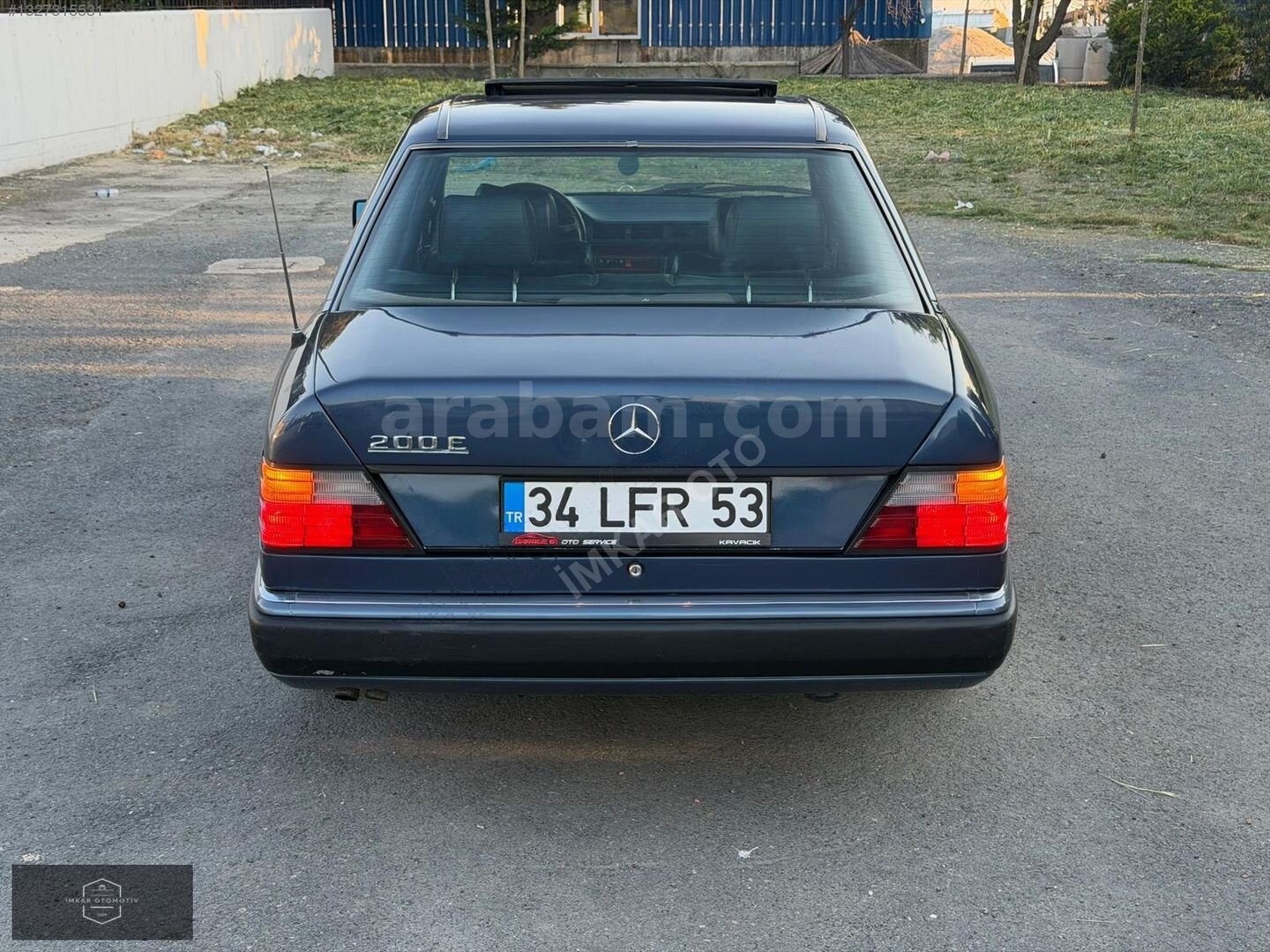 Galeriden Mercedes - Benz 200 E 1990 Model İstanbul 360.000 km Lacivert 6