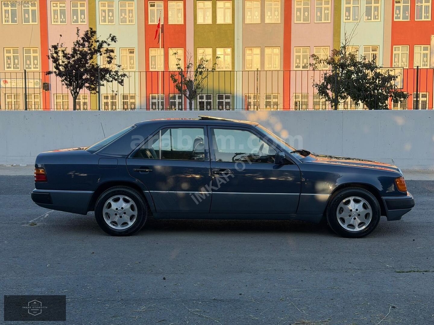 Galeriden Mercedes - Benz 200 E 1990 Model İstanbul 360.000 km Lacivert 7