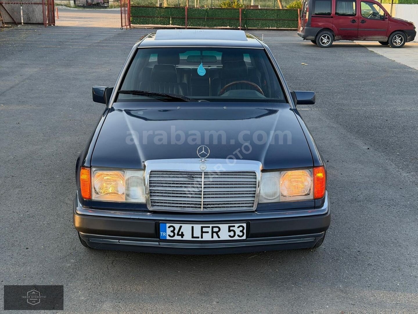 Galeriden Mercedes - Benz 200 E 1990 Model İstanbul 360.000 km Lacivert 5