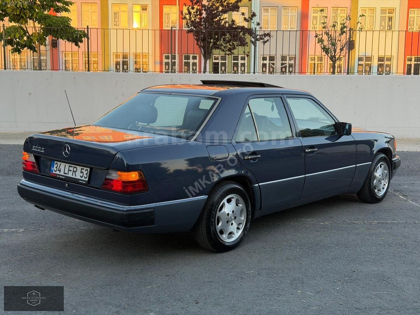 Galeriden Mercedes - Benz 200 E 1990 Model İstanbul 360.000 km Lacivert 3