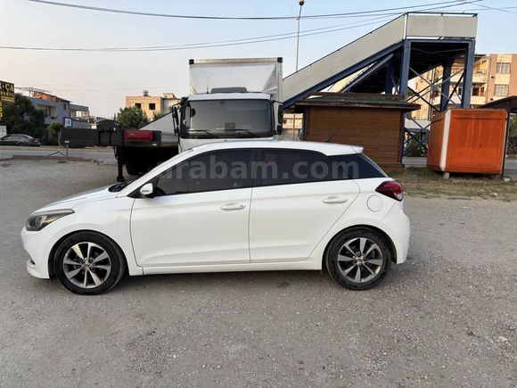 Sahibinden Hyundai i20 1.4 MPI Style 2017 Model 