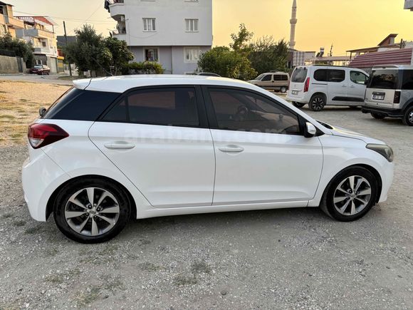 Sahibinden Hyundai i20 1.4 MPI Style 2017 Model 