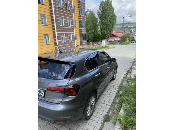 Öğretmenden  1.6 dizel otomatik Hactback Egea 
