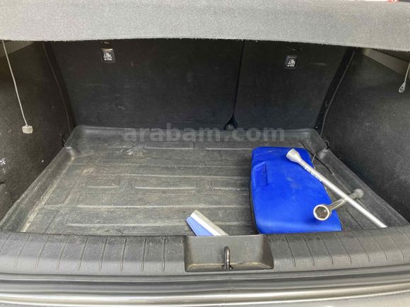 Öğretmenden  1.6 dizel otomatik Hactback Egea 