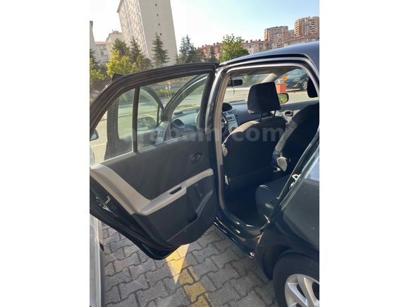 Sahibinden Toyota Yaris 1.3 Sol 2006 Model 